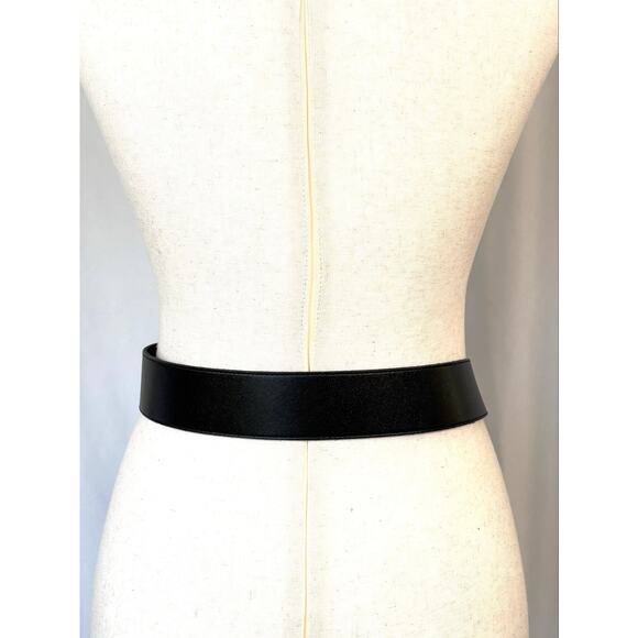Better Belts Black Leather Prong Belt Silver Tone Swan Swirl Buckle Small VTG main image 4